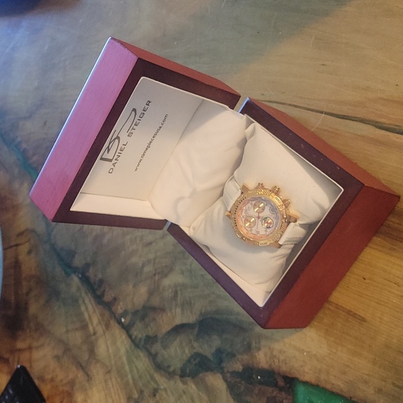 Daniel Steiger Ladies watch - Picture 3 of 5